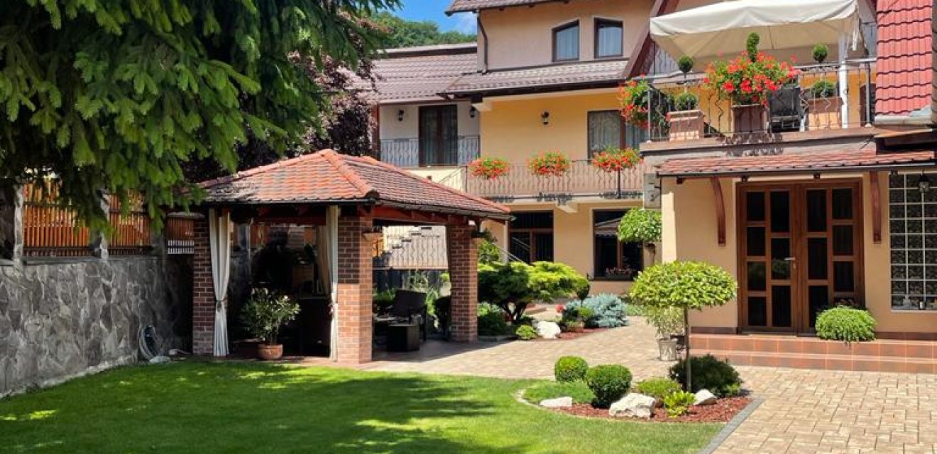 4d0c0251-95f4-449f-a0b8-a0609db3386e